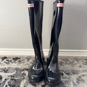 Hunter Glossy Black Knee-High Boots